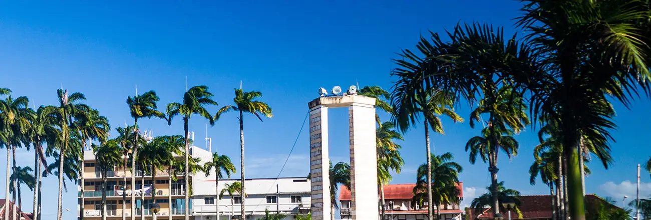 Place des Palmistes et centre-ville de Cayenne, Guyane